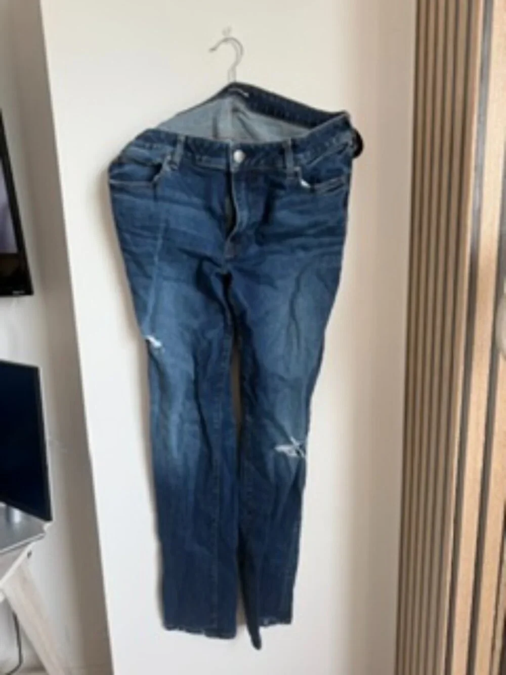 Express Men's Medium Wash Distressed Ripped Jeans - Size 34x34